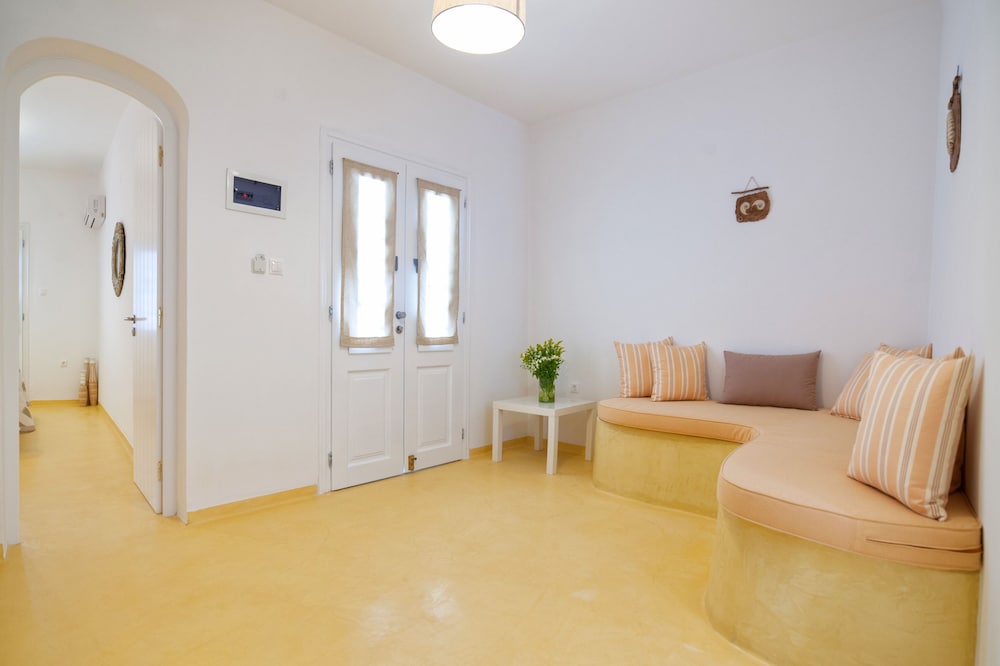 Villa Kelly Rooms and Suites 37/55