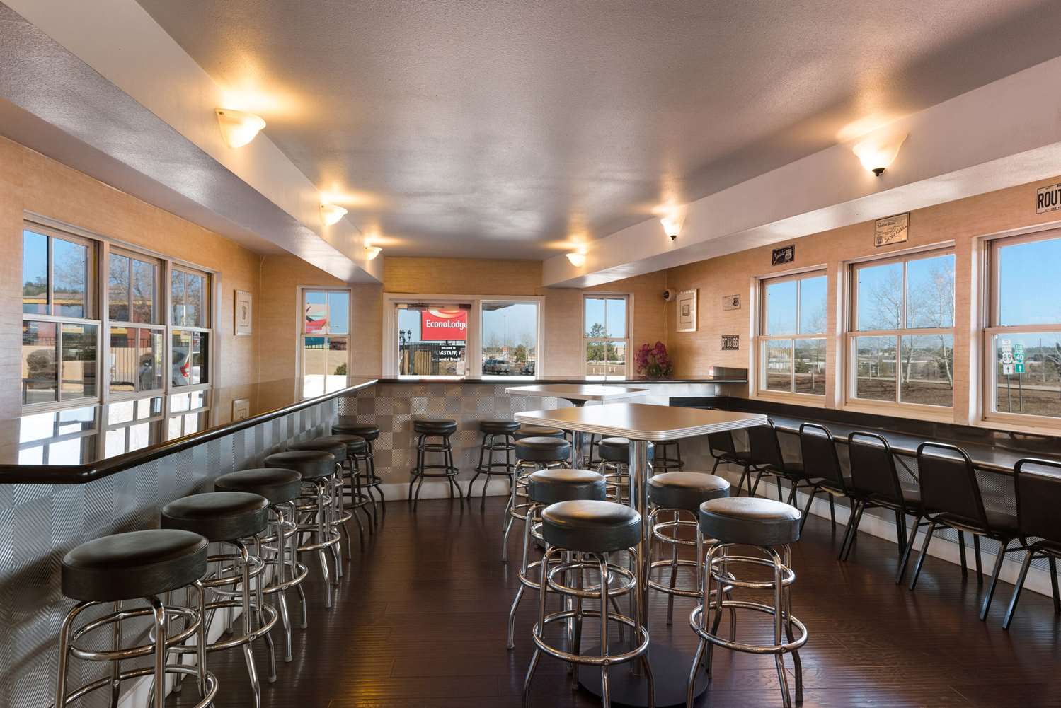Kings House Motor Hotel, a Dazzler Select by Wyndham 12/21