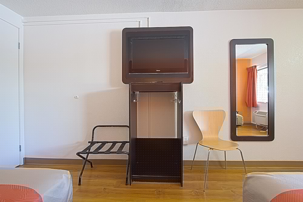 Motel6 East Brunswick, NJ 16/25