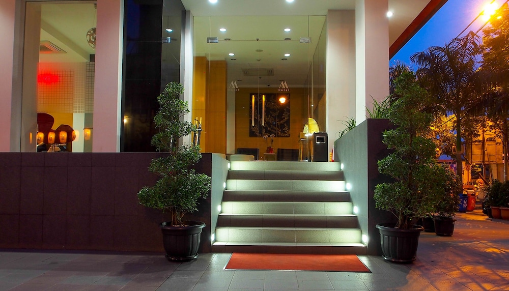 M Hotel Jakarta 16/67