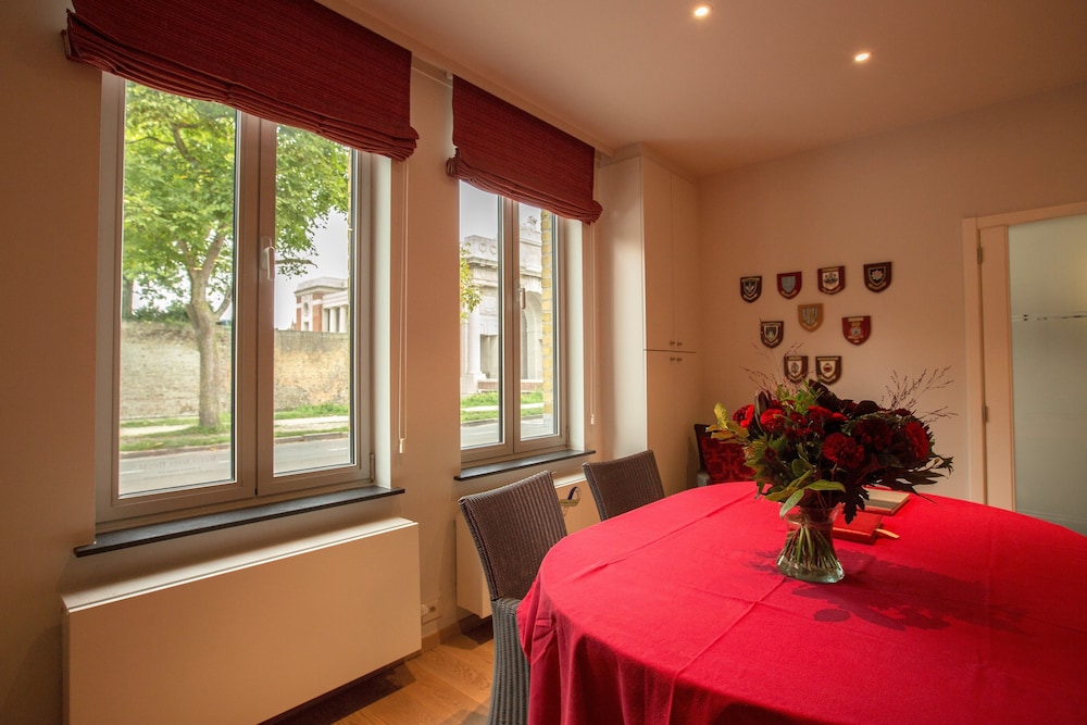 Menin Gate House 13/50