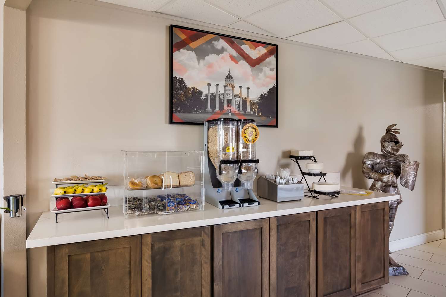 Surestay Hotel By Best Western Higginsville 7/11