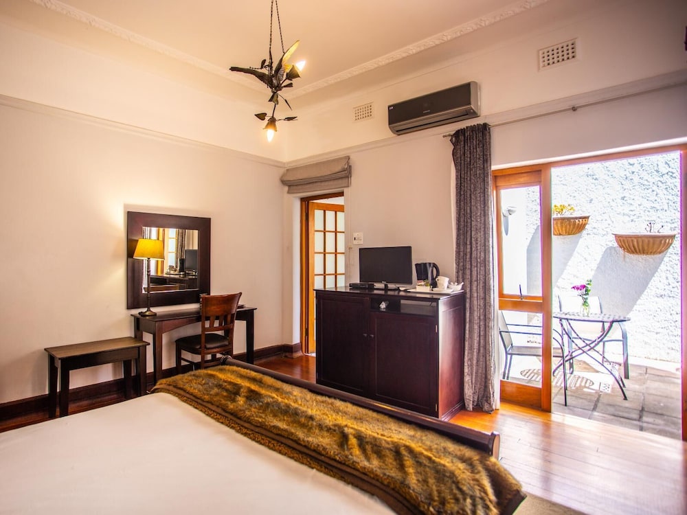 Cape Riviera Guesthouse 20/50