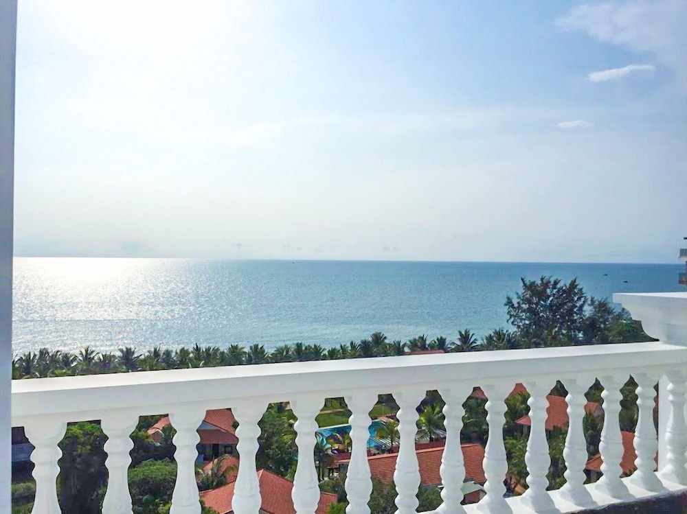 Homestead Seaview Phu Quoc Hotel 35/50