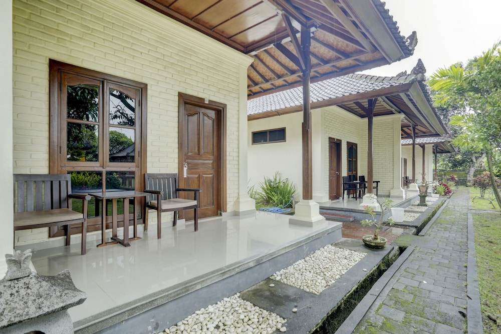 OYO 1762 Hotel Astiti Graha Tanah Lot 18/19