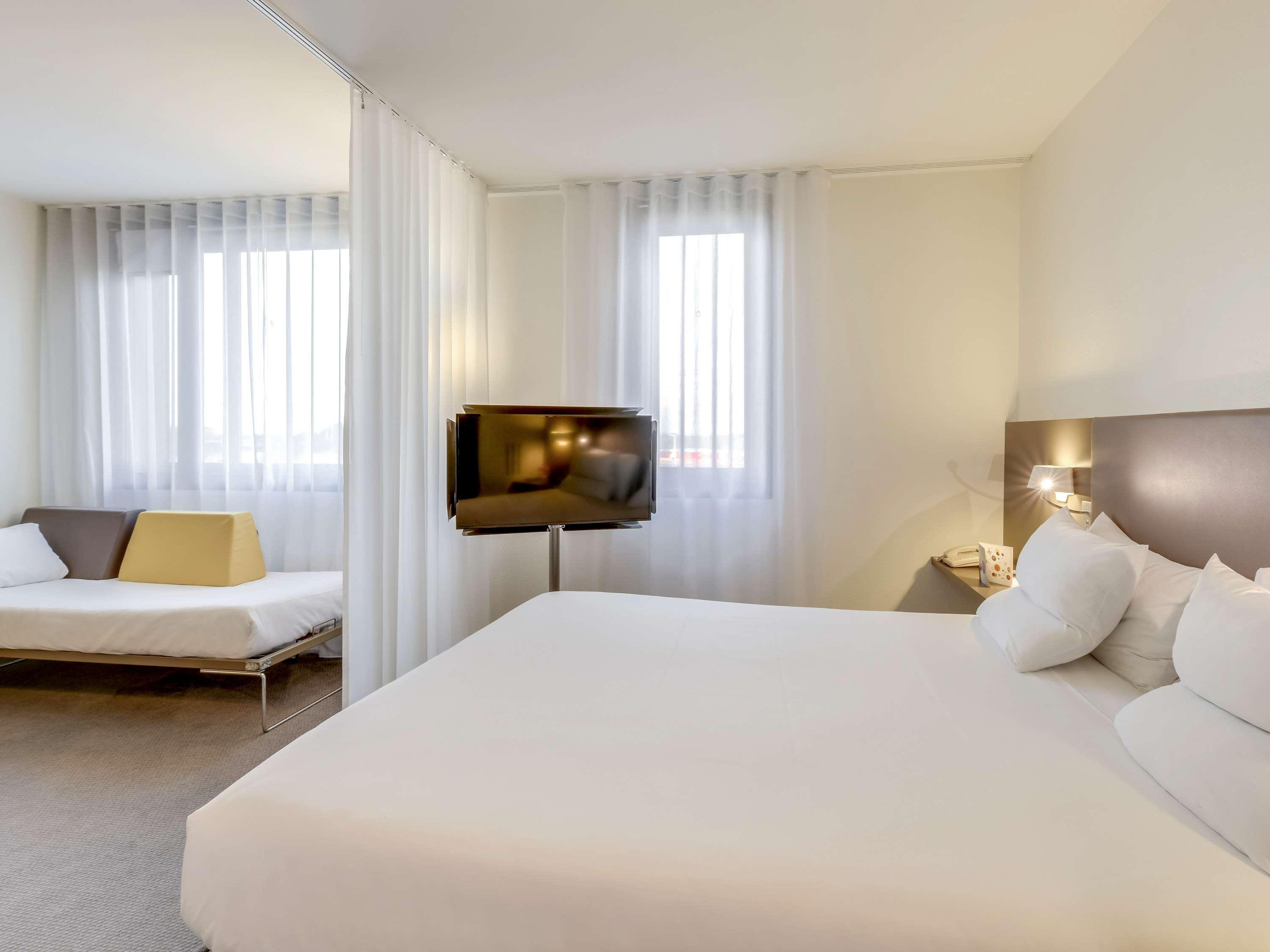SUPERIOR, SUITE, DOUBLE BED, SOFA
