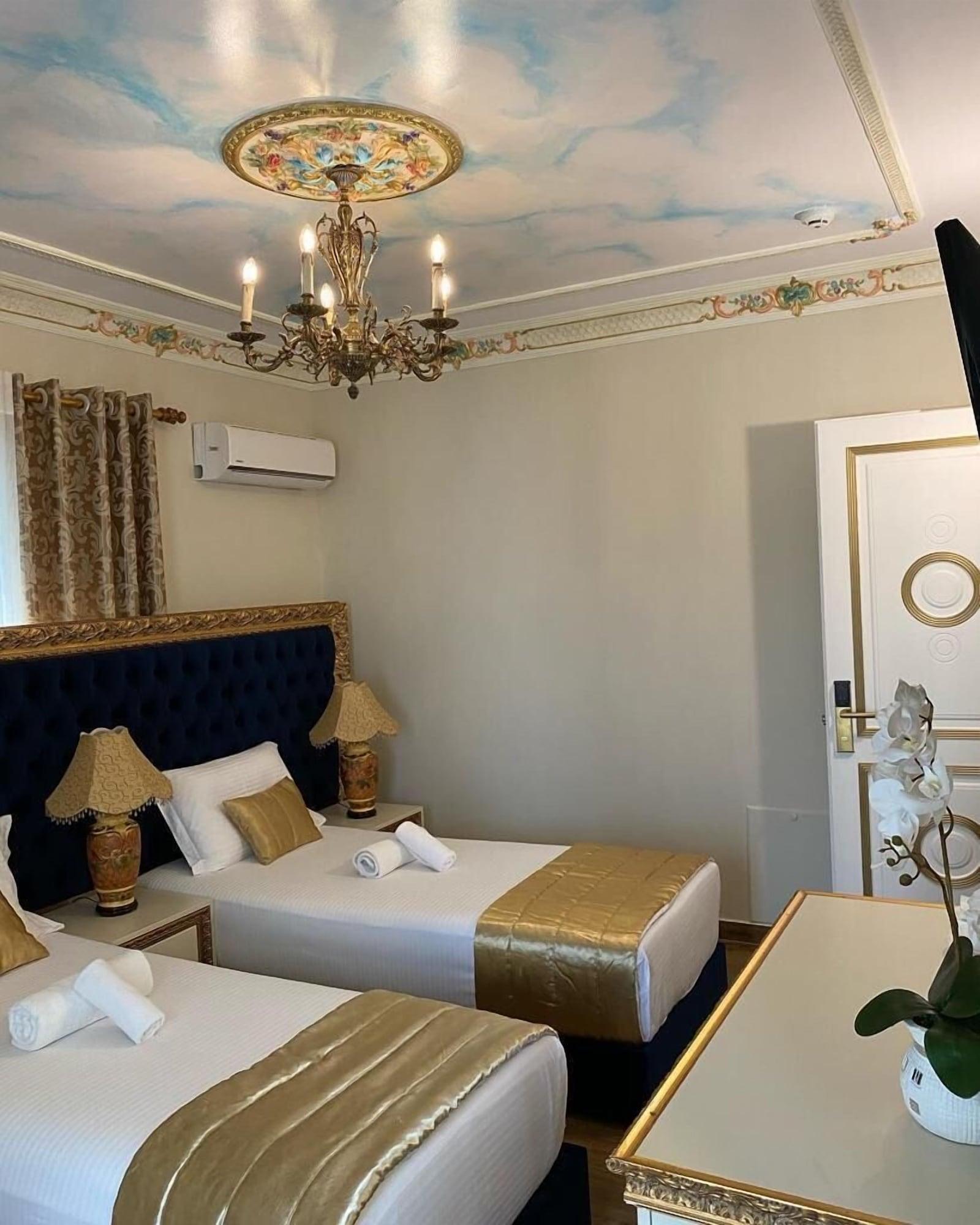 Empire Hotel 30/50