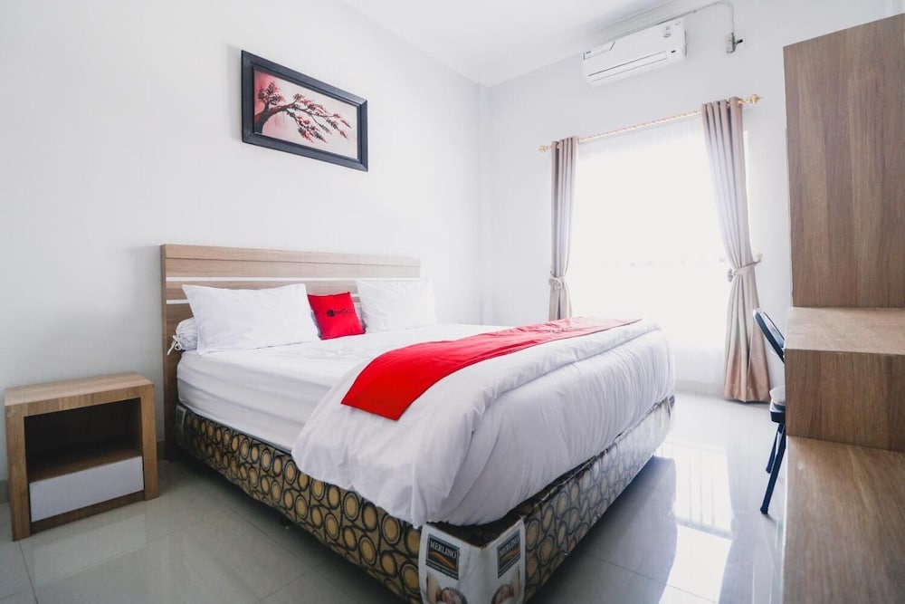 Reddoorz Near Hermes Place Polonia Medan 9/34