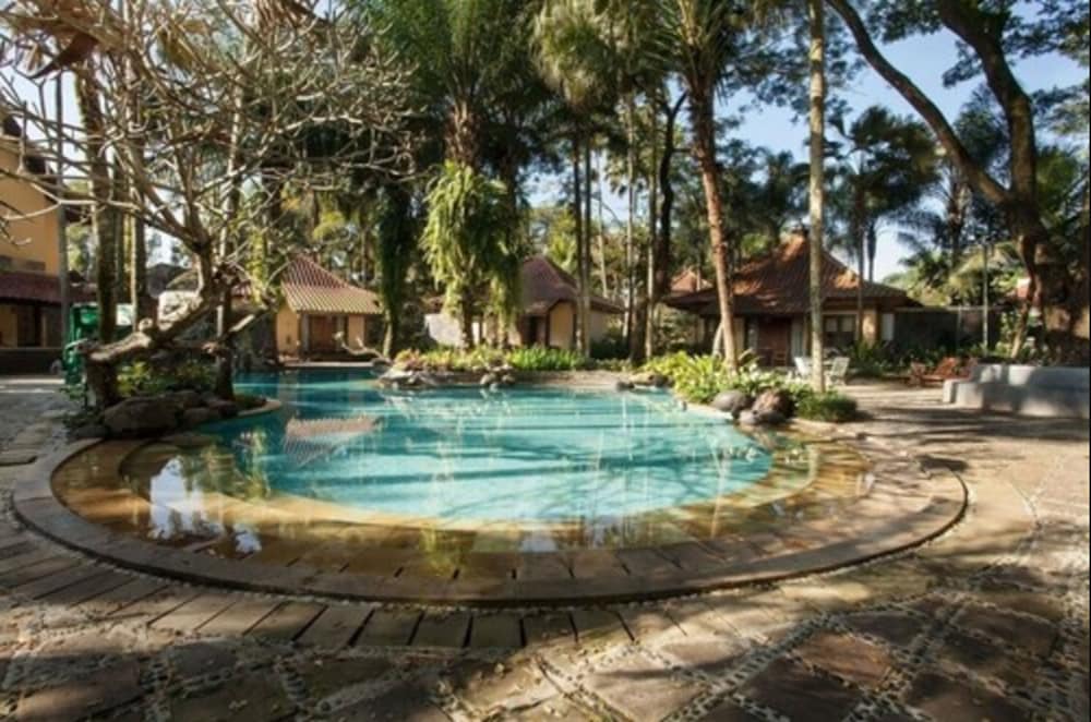 Laras Asri Resort And Spa 59/66