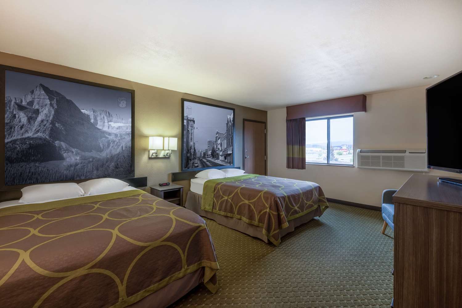 Super 8 By Wyndham Butte Mt 24/51