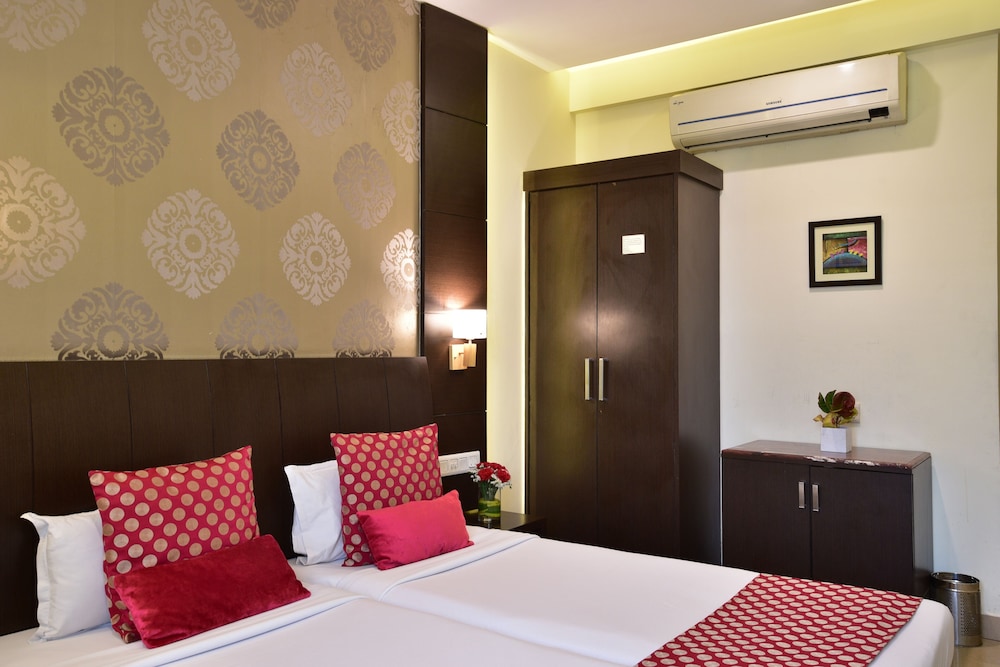 HOTEL SURYA PLAZA 7/46