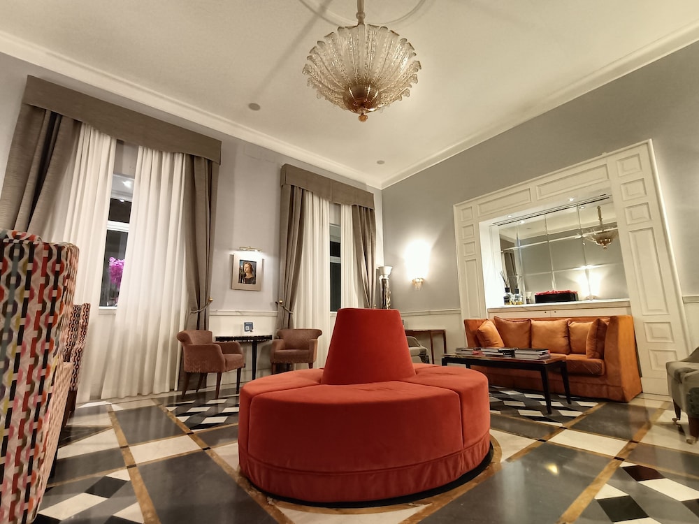 Savoy Hotel Rome 27/34