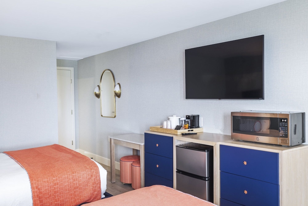 Anchorage Inn and Resort 36/50