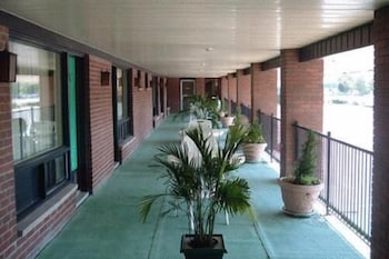 Motel Du Chevalier 23/37