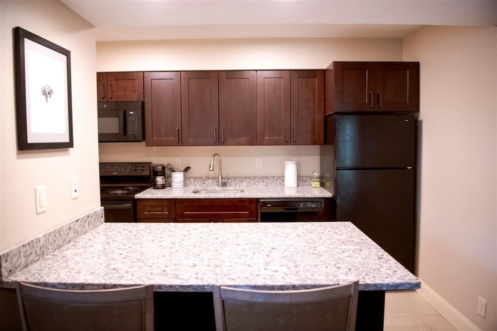 جناح فاخر بسرير كينج بمطبخ، Chase Suite Hotel Lincoln 10/10