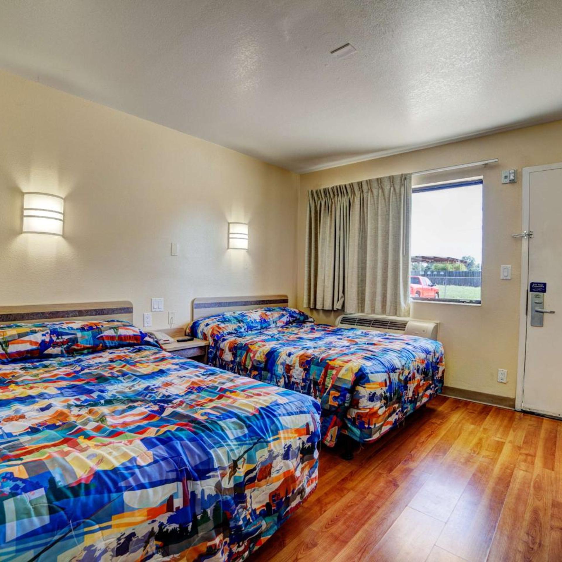 Super 7 Inn Bossier City 28/42