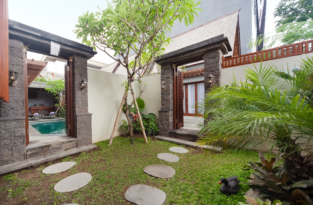 Kusuma Living and Villa Seminyak 47/56