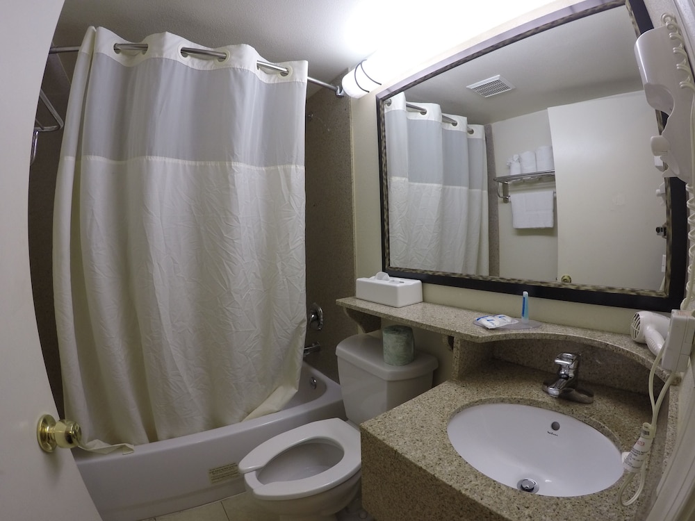 Rodeway Inn Point Pleasant Beach 12/36