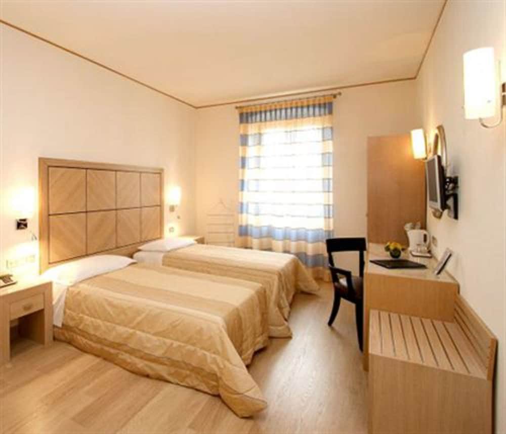 STANDARD, TWIN BEDS