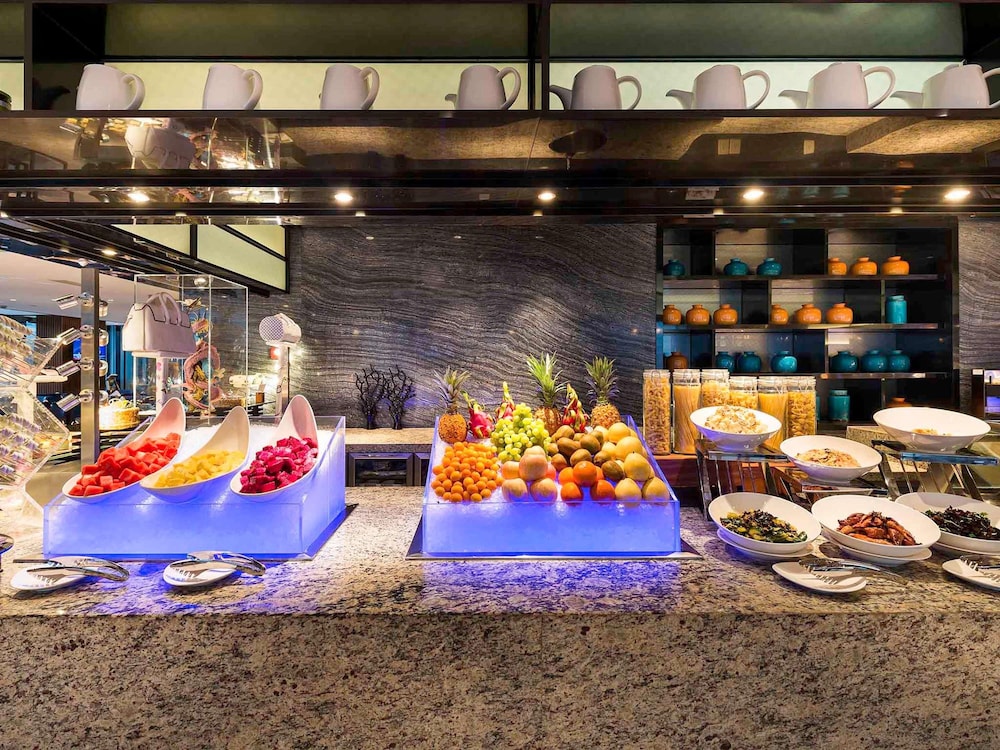 Novotel Ningbo East 55/76