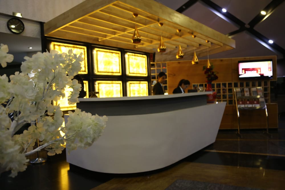 Ana Clarks Inn Panchkula 8/60