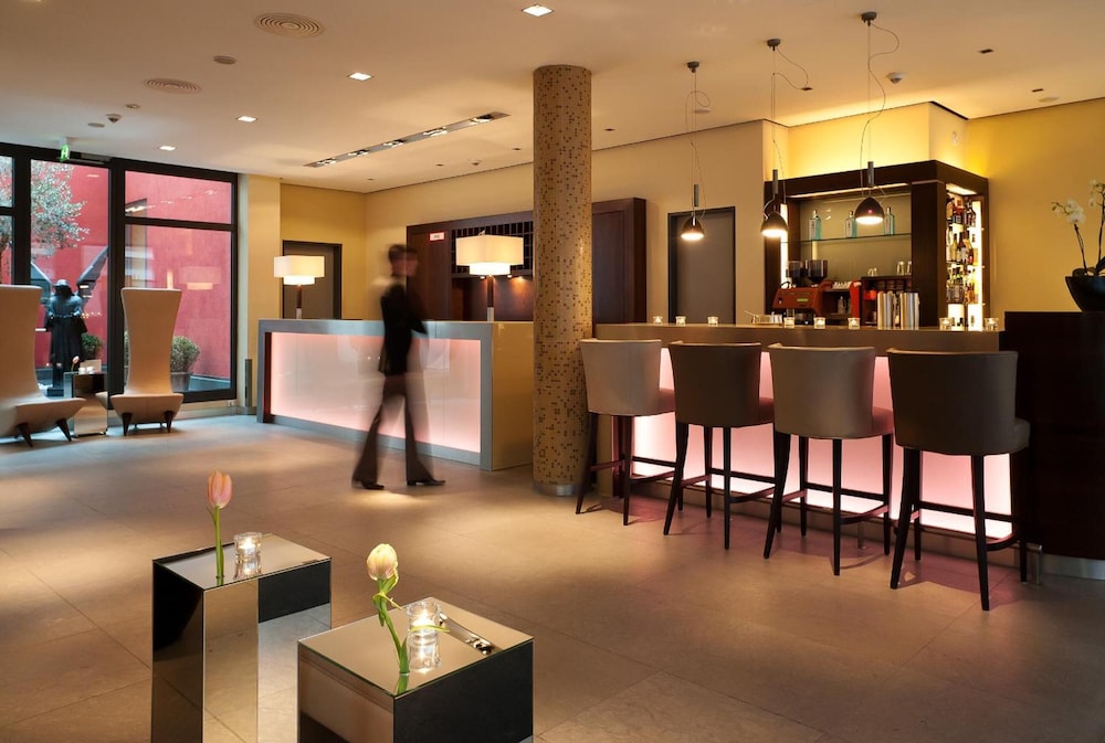 Hotel Santo 5/48