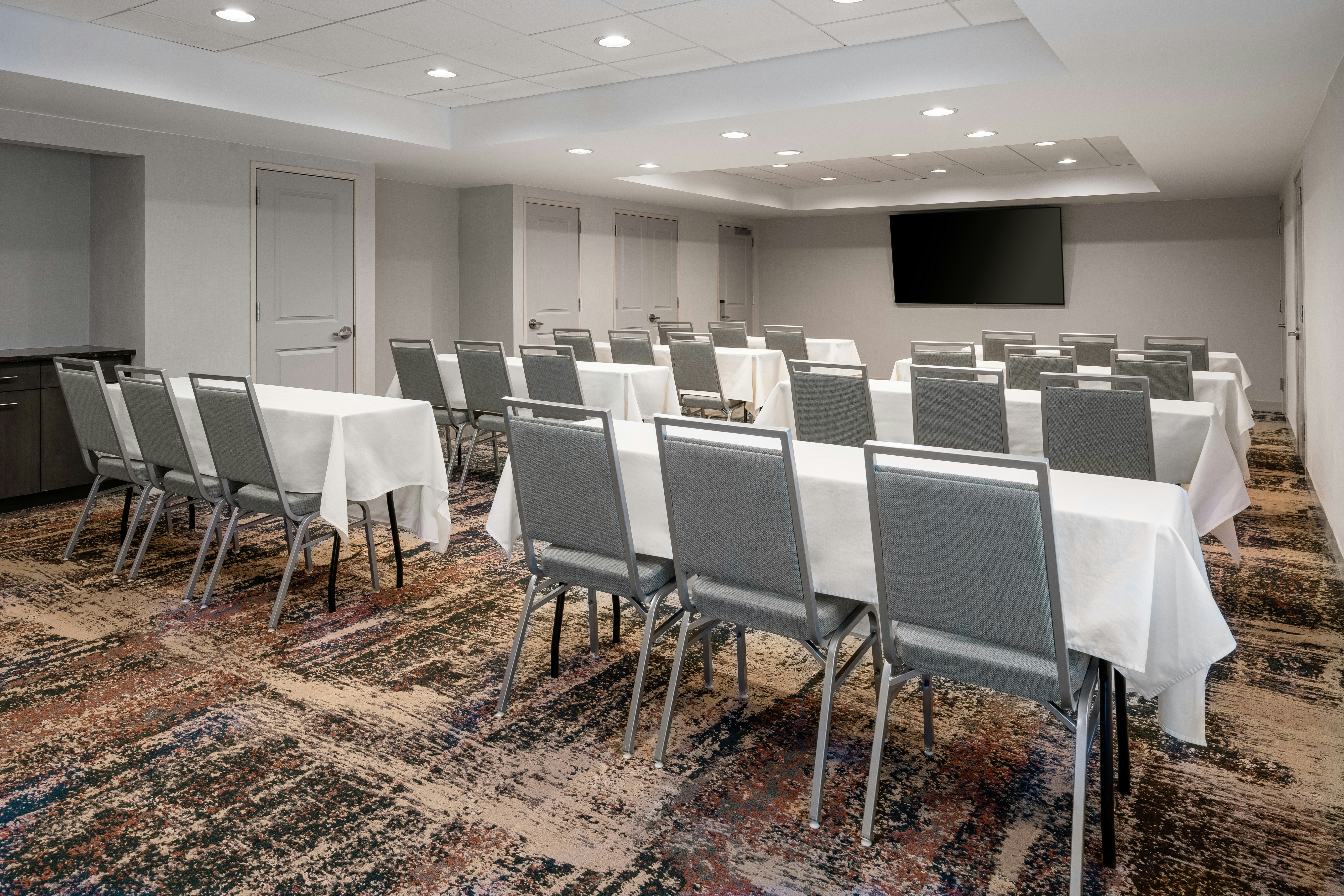 Homewood Suites by Hilton Eatontown 25/41