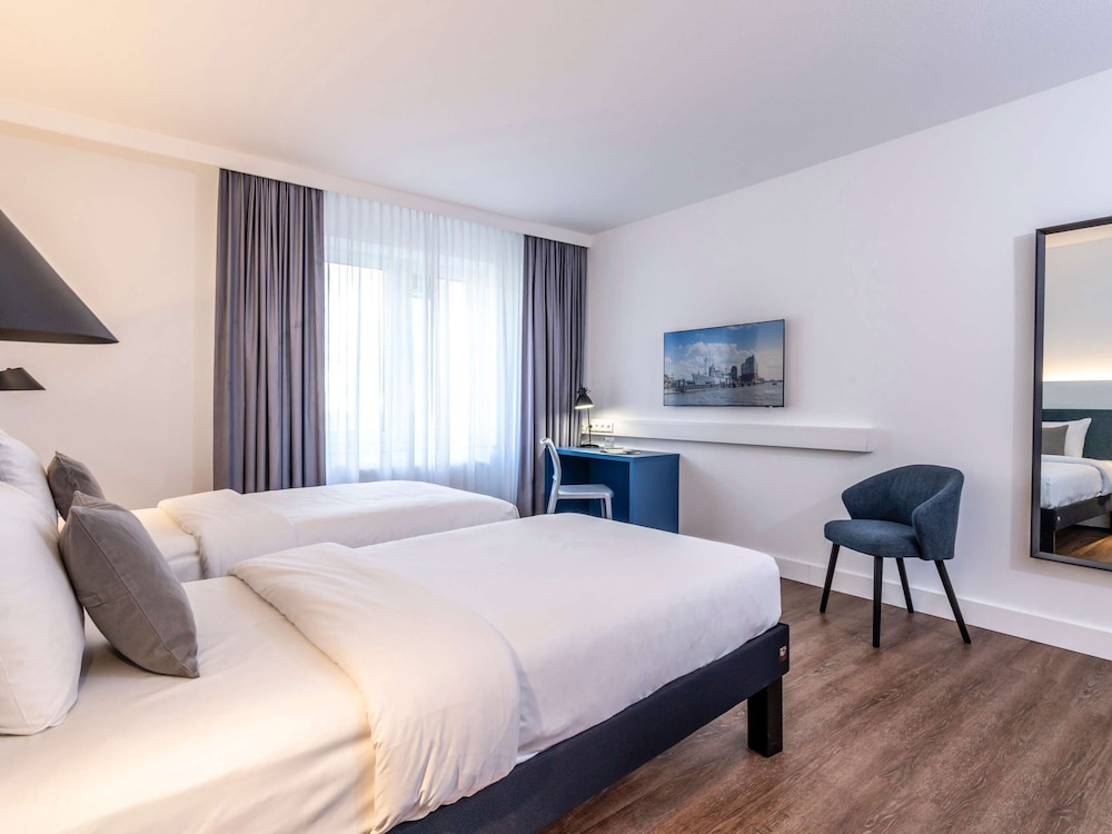 Connecting, Family, Suite, 2 Double Beds