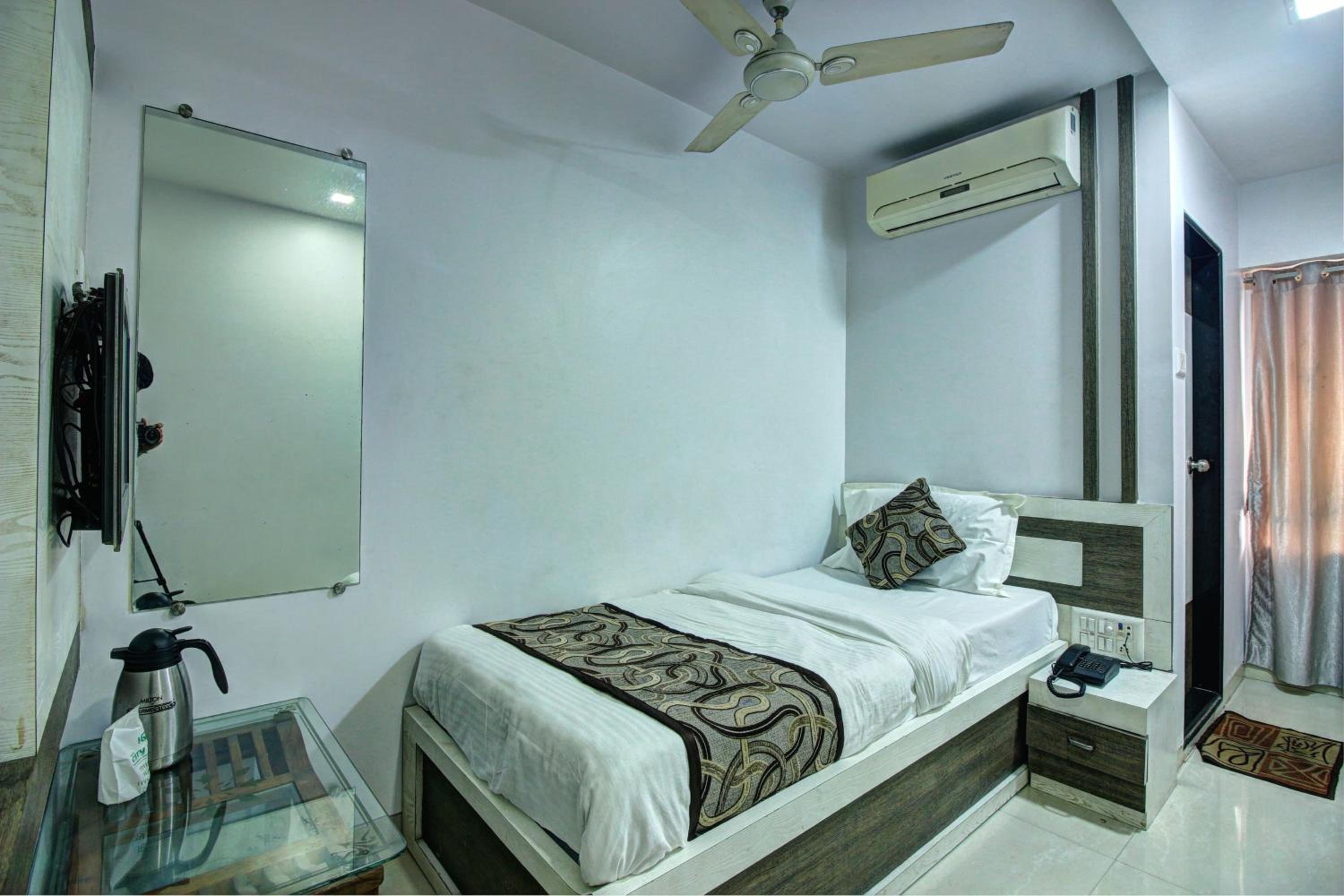 Room, Single, Double Bed
