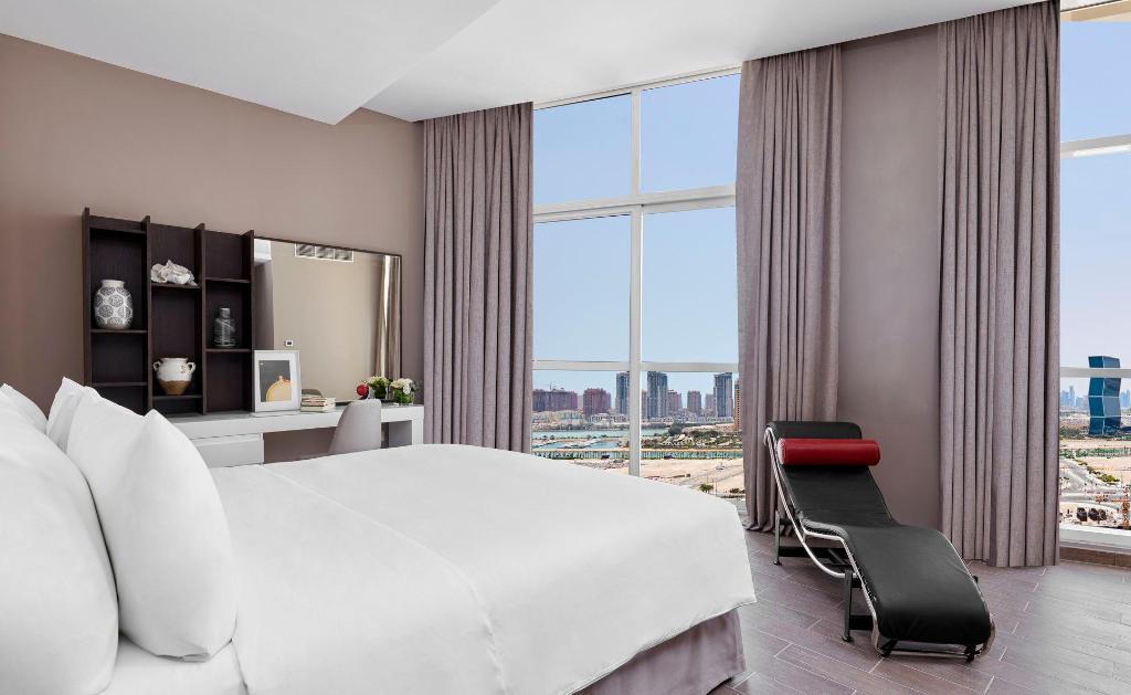 جناح بسريرين كينج وسرير فردي بـ3 غرف نوم، Staybridge Suites Doha Lusail 2/2