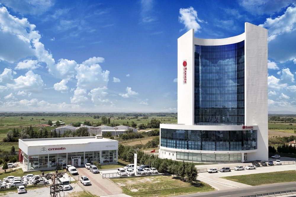 Ramada Hotel & Suites by Wyndham Edirne 1/41