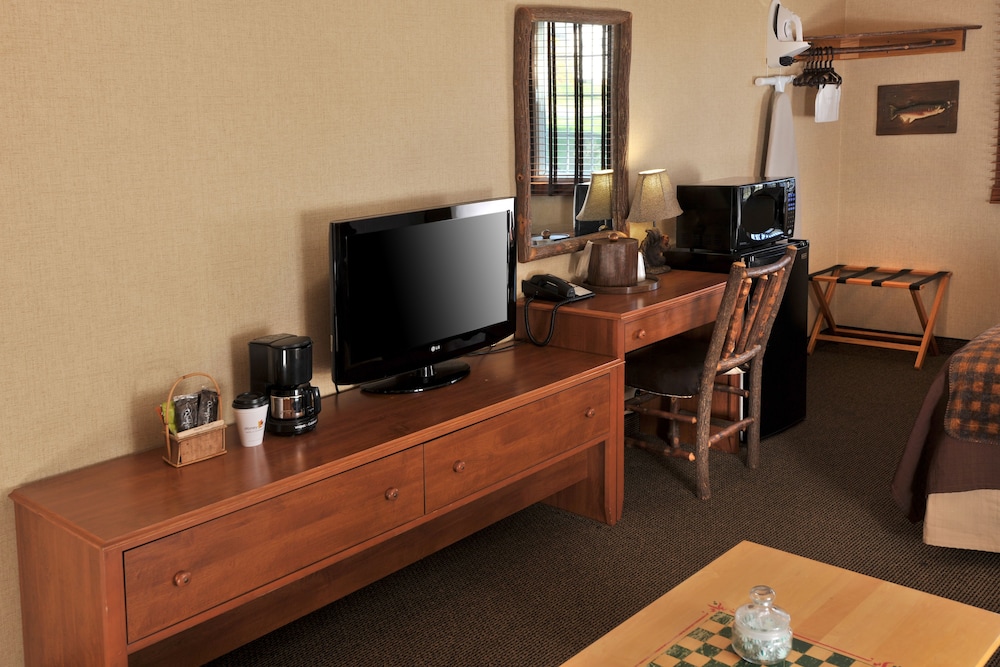 Boarders Inn & Suites by Cobblestone Hotels - Waukon 20/25