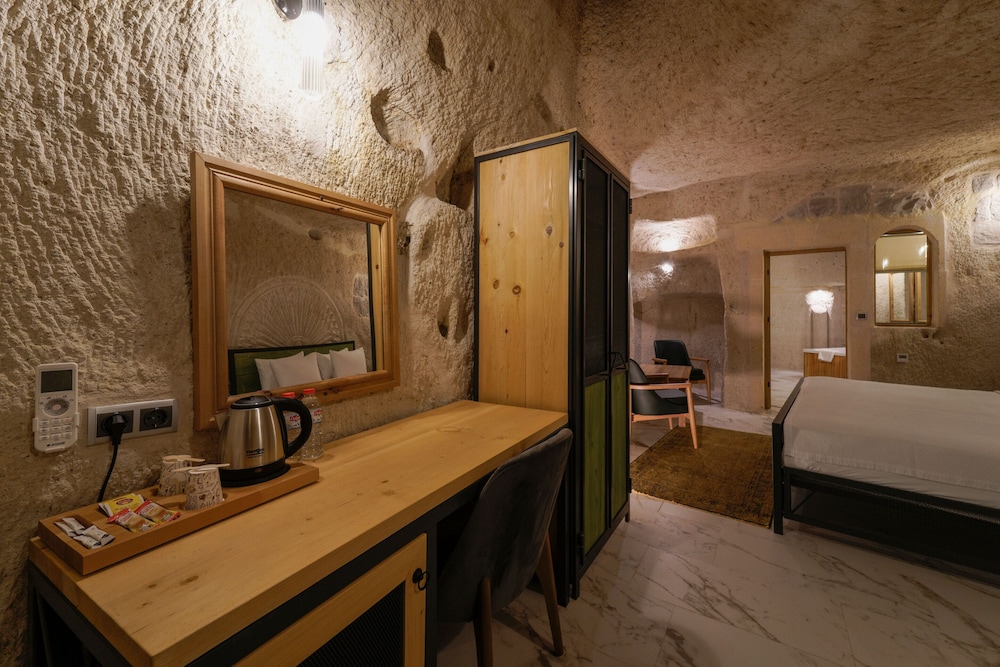 The Niche Cave Hotel +12 Adult 50/50
