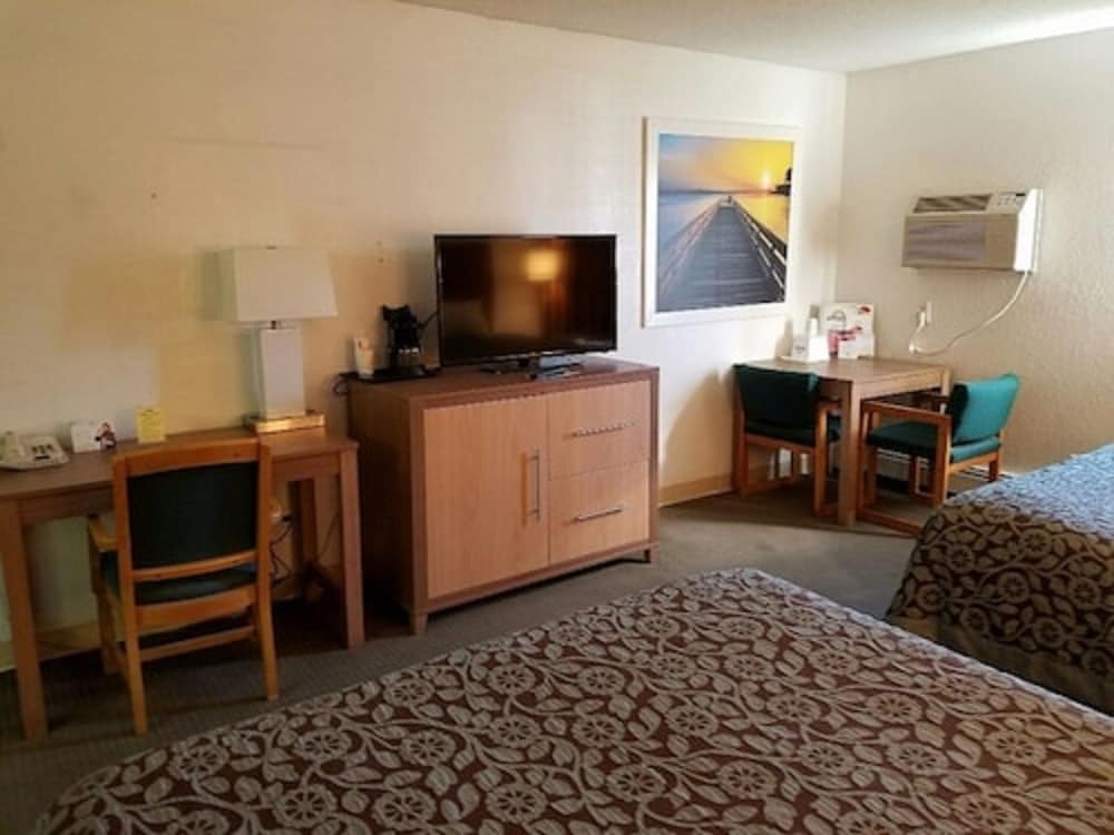 Days Inn by Wyndham Winona 4/27