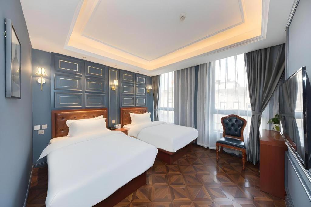 Yiting Zhenshe Hotel (Beijing Qianmen Pedestrian Street) 22/50