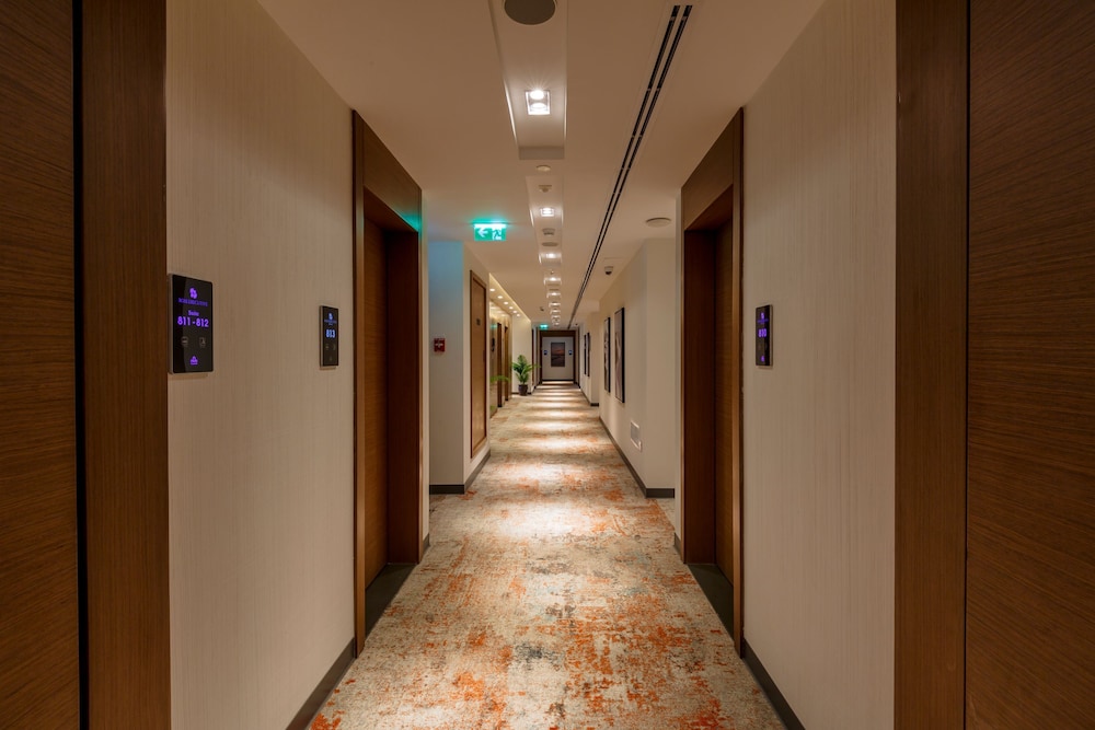 ローズ エグゼクティブ ホテル DWTC 写真2