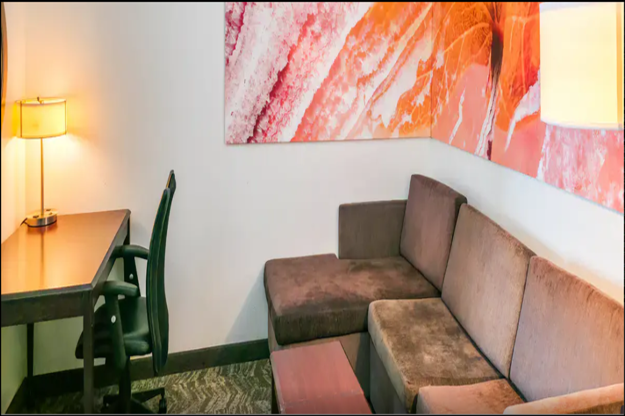 Comfort Suites Ardmore 17/18