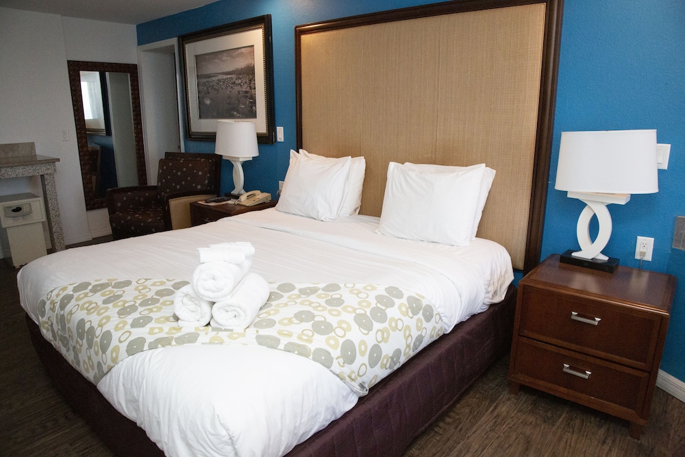 Dream Inn 27/69