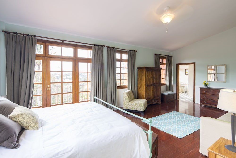 HONEYMOON, SUITE, KING BED, GARDEN VIEW