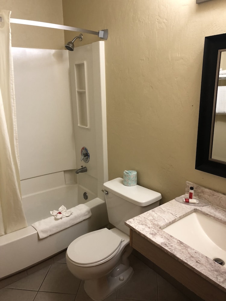 Super 8 By Wyndham Kennewick 18/21