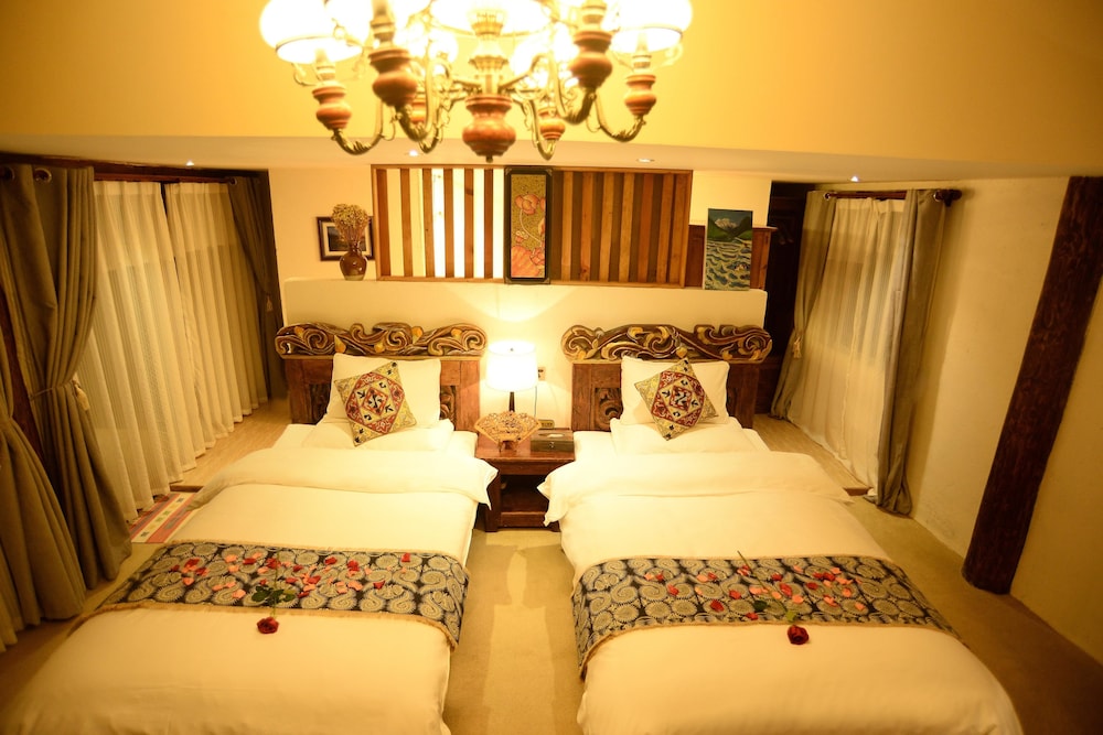 E-Outfitting Boutique Hotel Shangri-La 20/66