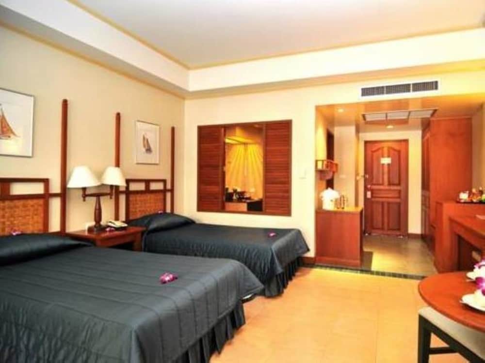 Karon Princess Hotel 20/52