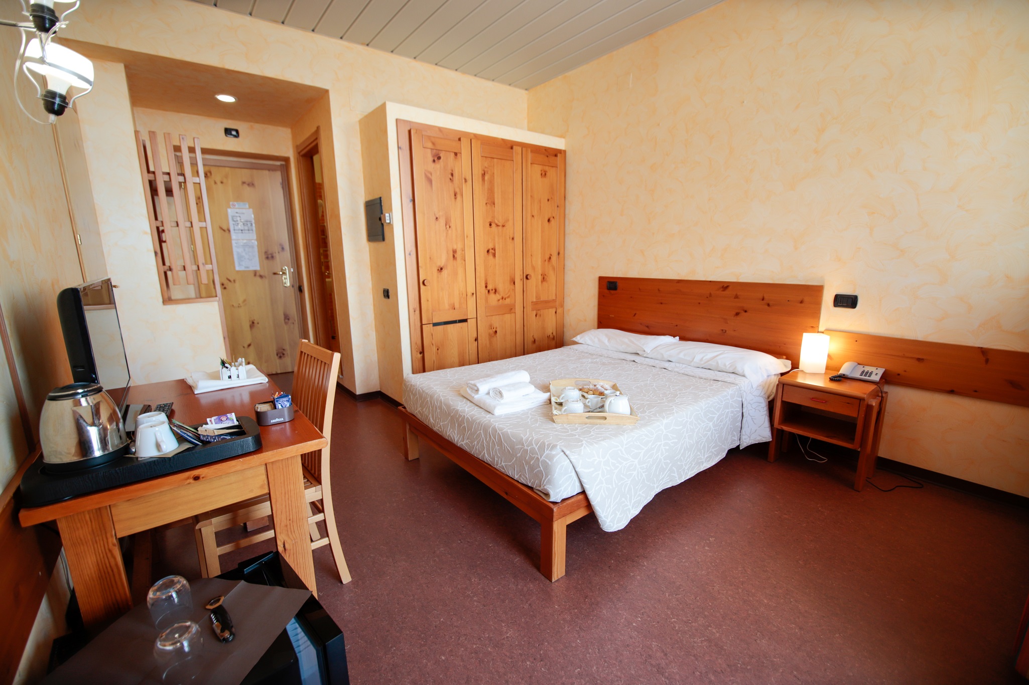 BASIC, DOUBLE BED