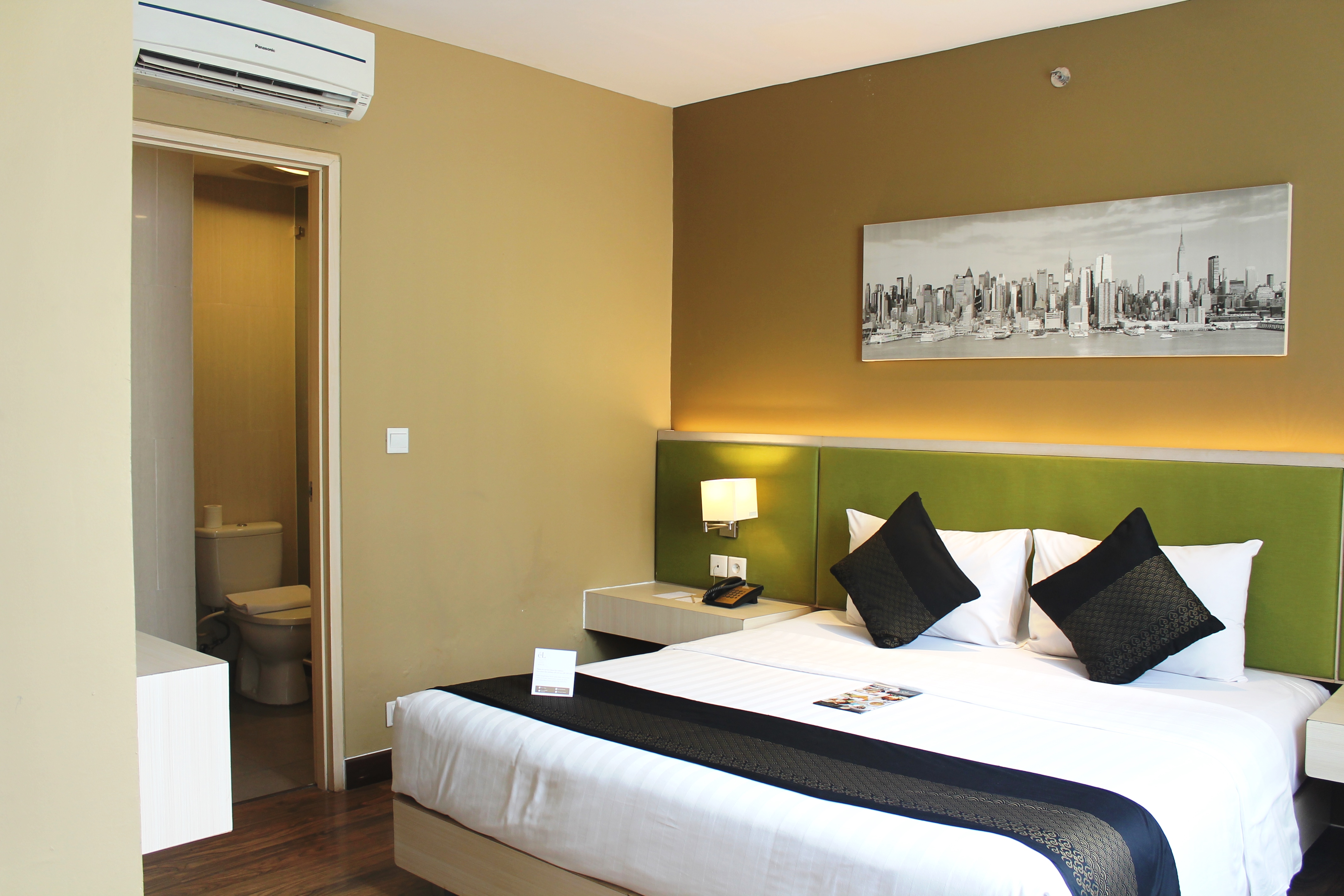 JUNIOR SUITE