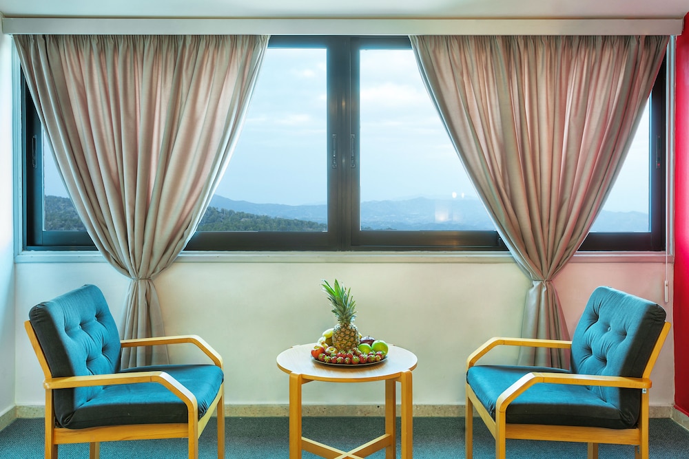Troodos Hotel 32/50