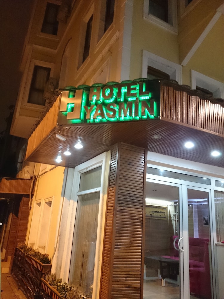 Yasmin Hotel 4/48