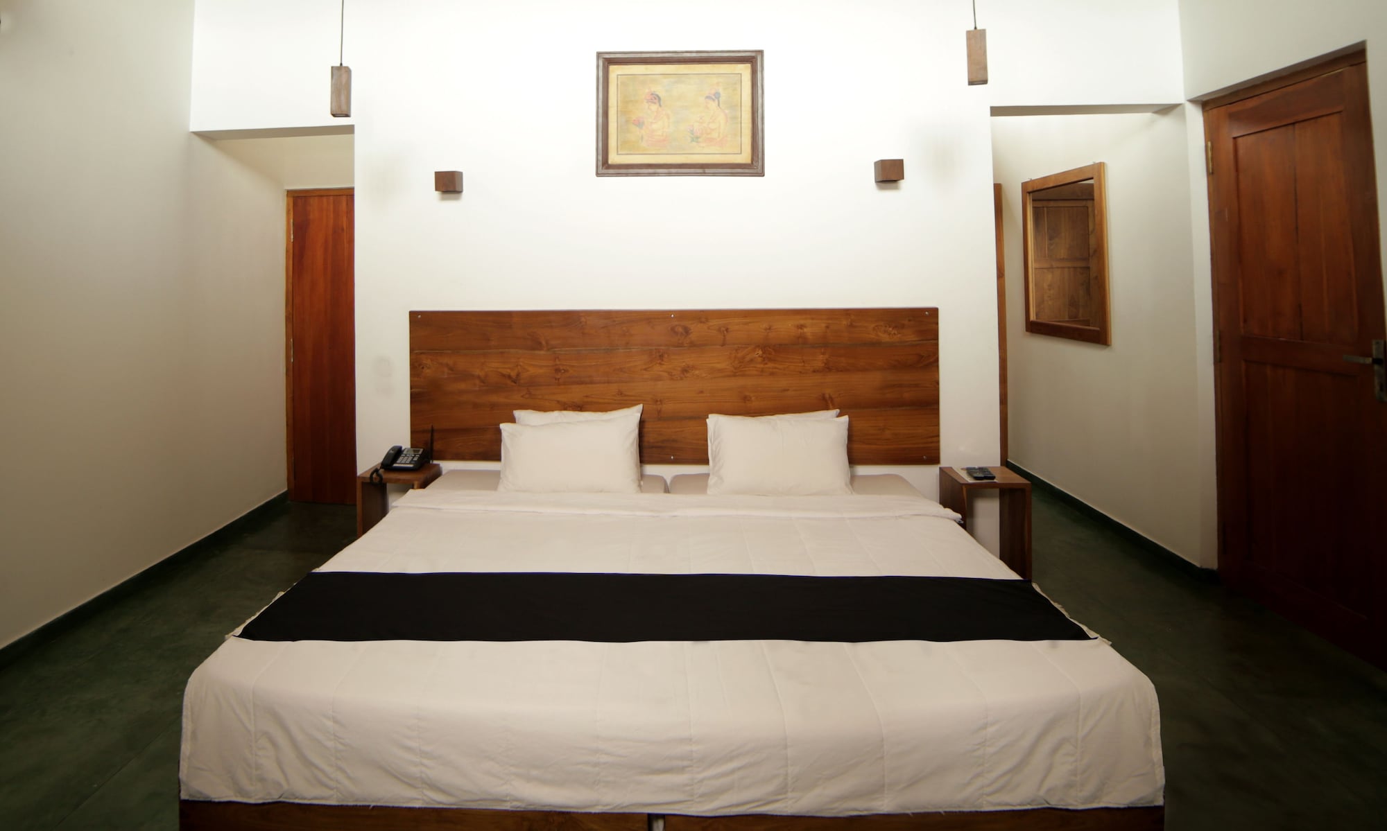 DELUXE, DOUBLE BED, GARDEN VIEW