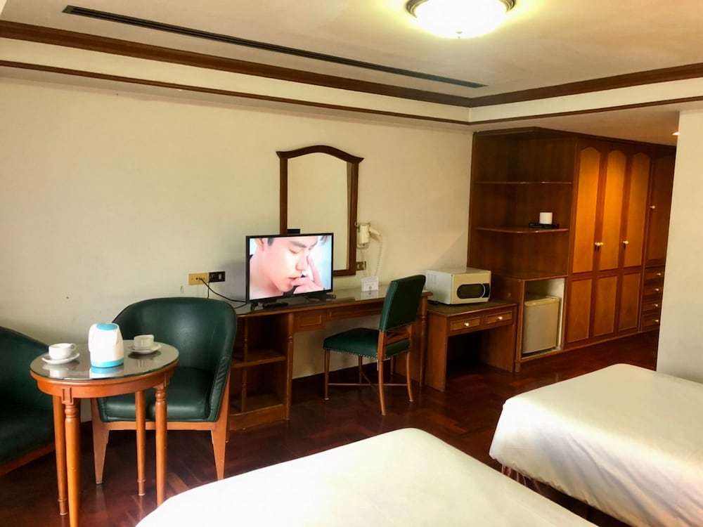 Interchange Tower Serviced Apartment 36/49