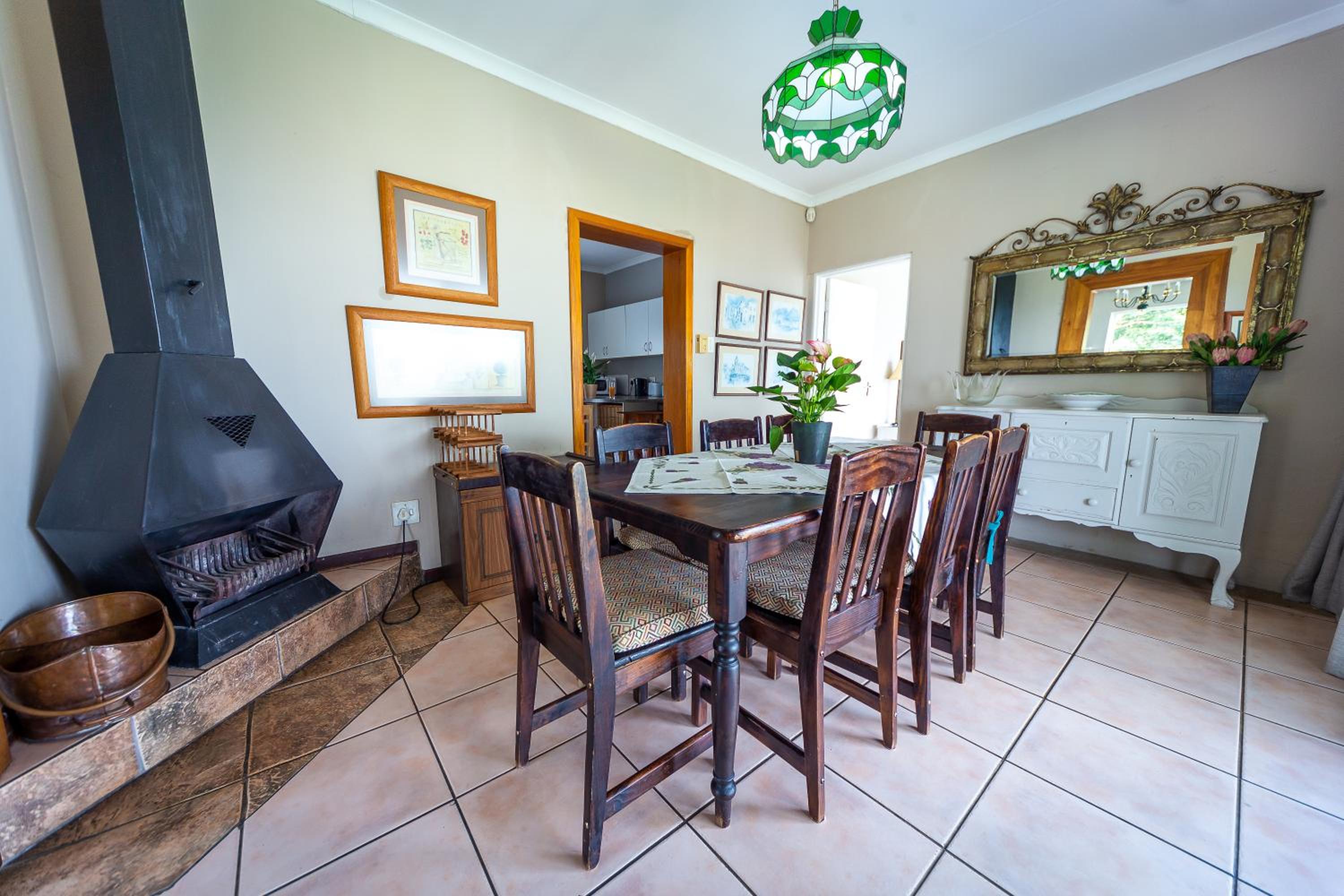 Graceland Self-Catering Cottages 9/15