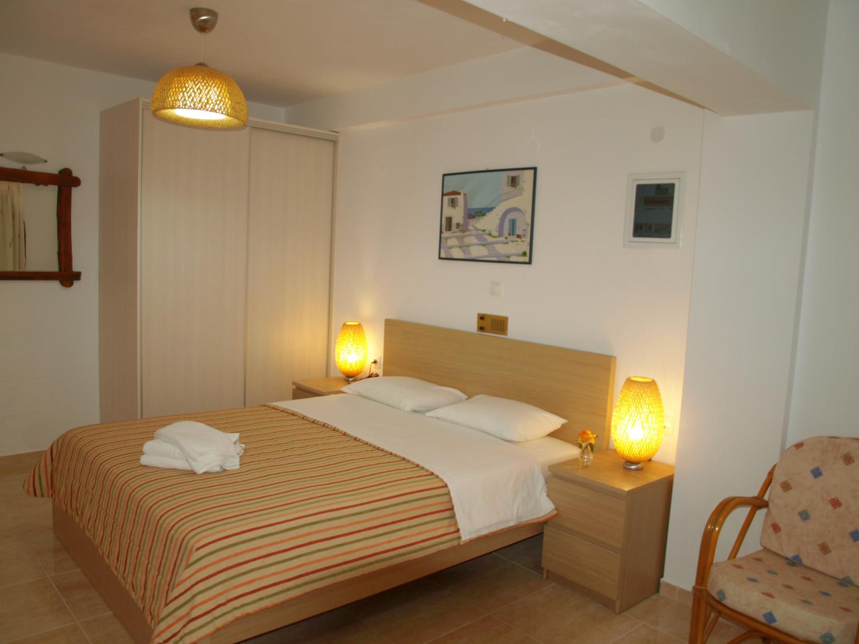 Kastro Studios And Apartments 21/57